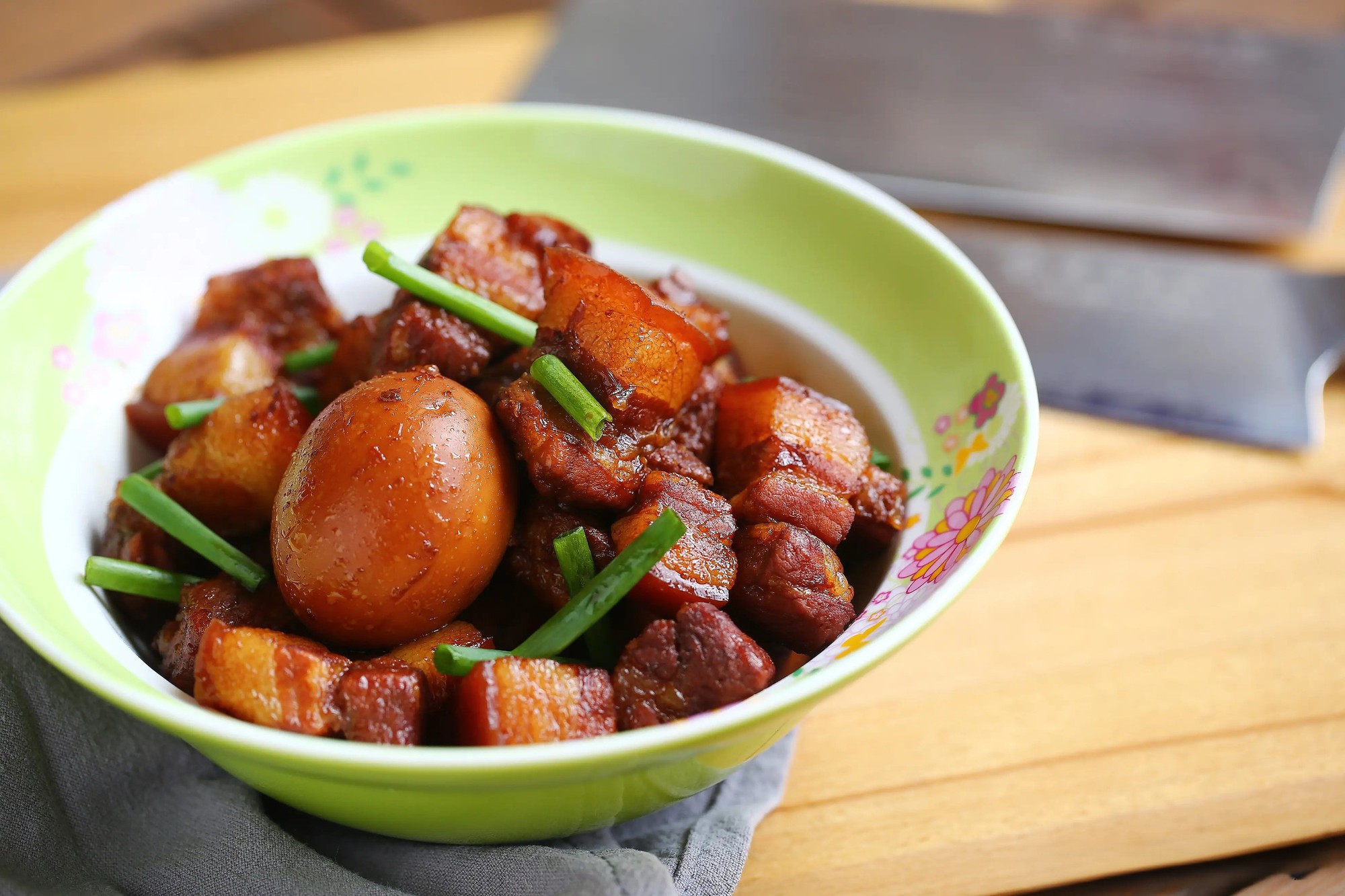 Thịt ba chỉ đừng kho tàu hay đem chiên nướng nữa, nấu thế này và thêm một bước nhỏ mà thơm ngon hơn nhiều- Ảnh 17.