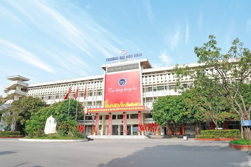 1 đại học vùng vừa đạt doanh thu gần 800 tỷ đồng, sở hữu 51 Giáo sư, Phó Giáo sư, 251 Tiến sĩ, hướng tới mục tiêu vào top 500 trường hàng đầu châu Á- Ảnh 1.