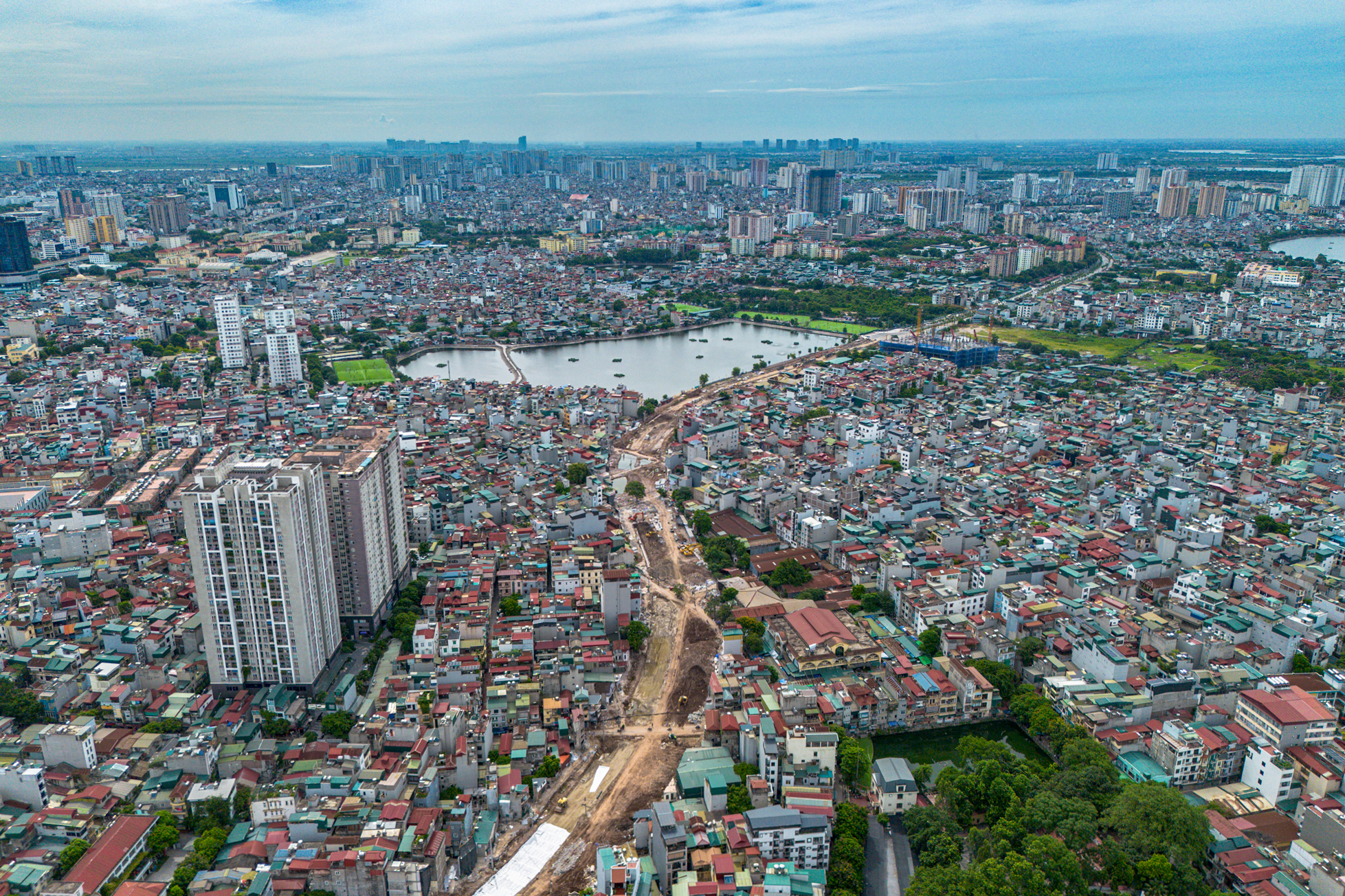 Toàn cảnh tuyến đường dang dở suốt nhiều năm, nằm giữa Thủ đô sắp thông xe sau 3 tháng: Loạt đại đô thị Vinhomes, Masteri hưởng lợi trực tiếp - Ảnh 2.