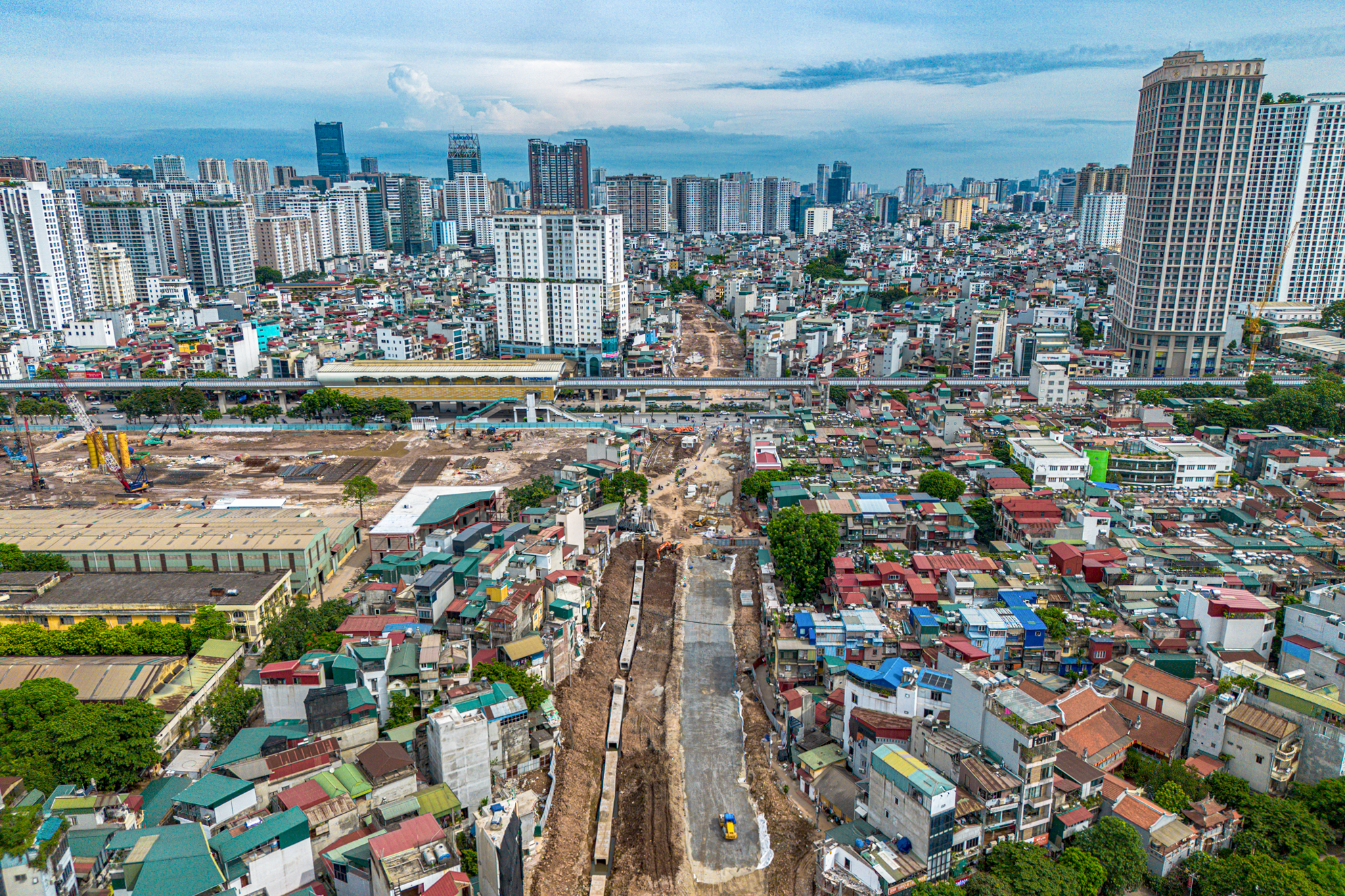 Toàn cảnh tuyến đường dang dở suốt nhiều năm, nằm giữa Thủ đô sắp thông xe sau 3 tháng: Loạt đại đô thị Vinhomes, Masteri hưởng lợi trực tiếp - Ảnh 10.