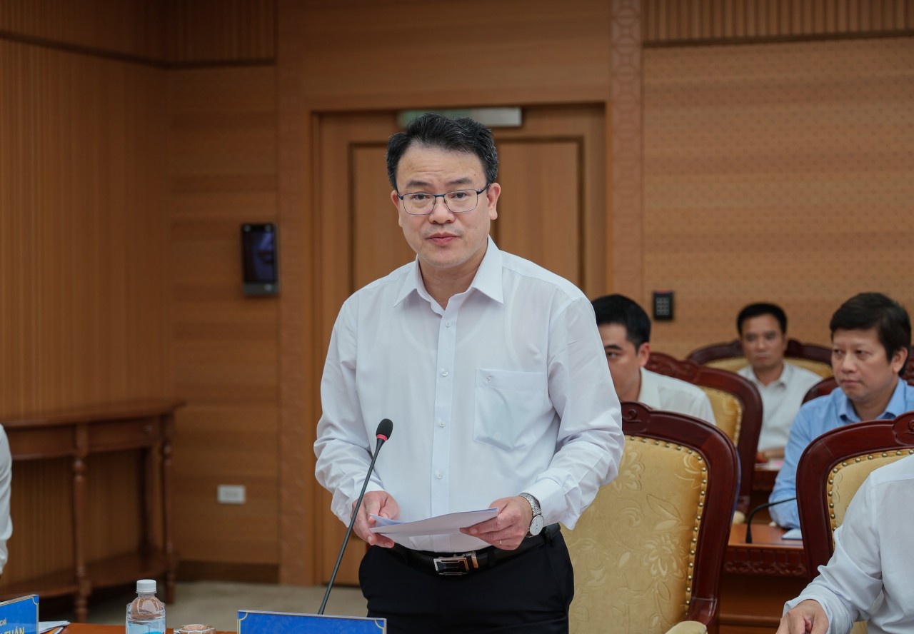 Đoàn công tác của Quốc hội làm việc với Bộ Tài chính về mục tiêu tăng trưởng hai con số