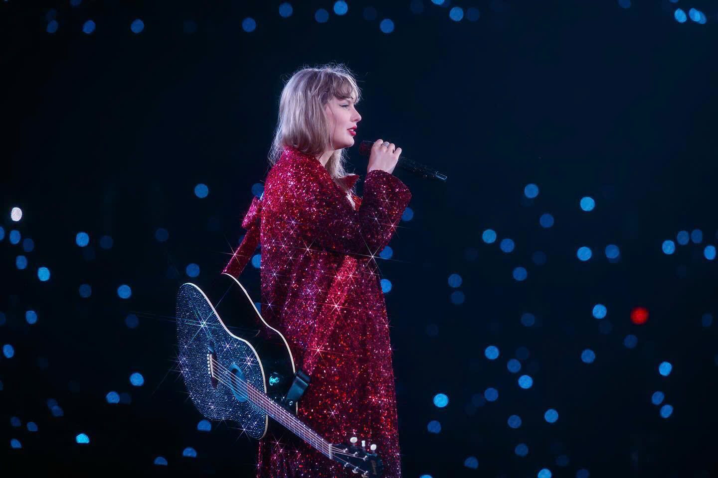 Nhà Trắng tung poster hình Tổng thống Trump: Tương đồng "bức ảnh 5,7 tỷ đô" của Taylor Swift đến ngỡ ngàng- Ảnh 4.