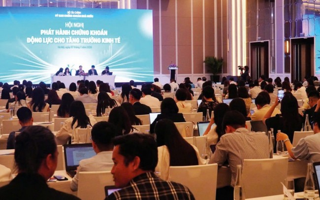 Phát hành chứng khoán: Khơi thông dòng vốn cho tăng trưởng kinh tế Phát hành chứng khoán: Khơi thông dòng vốn cho tăng trưởng kinh tế
