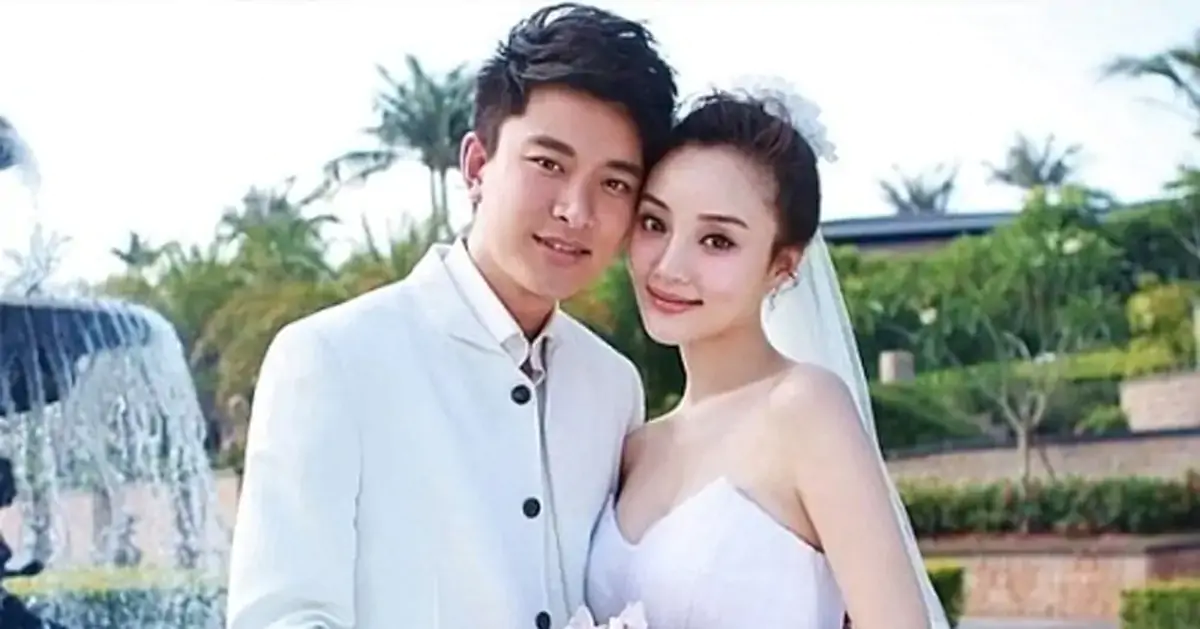 Vén màn kịch bản ly hôn rúng động: Lý Tiểu Lộ lật ngược thế cờ sau 7 năm, sự thật vụ “đi làm tóc” chính thức được hé lộ