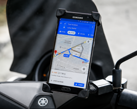 Cài đặt trên Google Maps giúp điện thoại ít hao pin, người chạy xe nên biết