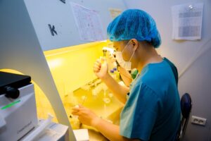 Có nên sàng lọc di truyền trước khi mang thai?