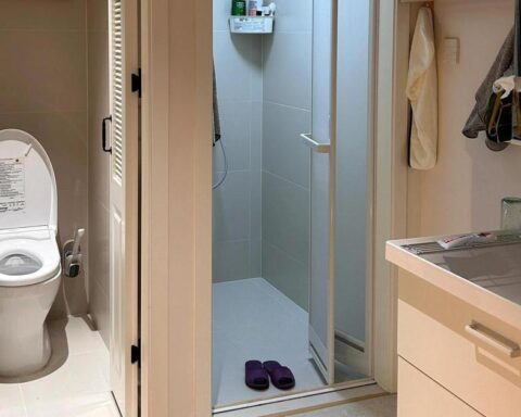 Phòng tắm chỉ dùng vách kính để ngăn khô – ướt vẫn chưa đủ: Cách người Nhật chia không gian mới thực sự đáng học hỏi