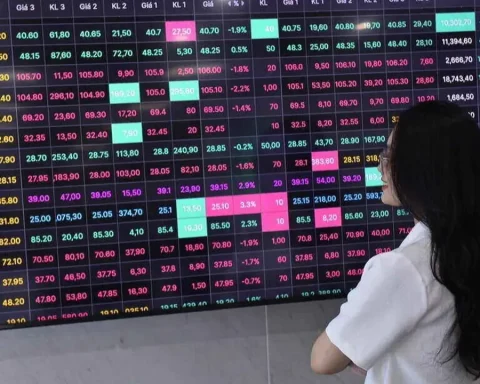 Chứng khoán sau cú rơi mạnh nhất từ đầu năm: Tháng 8 có ‘dễ thở’ hơn?