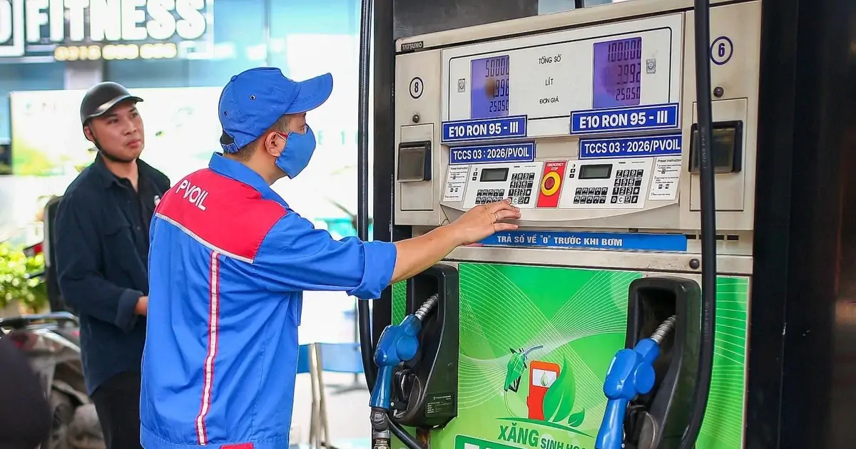 Choáng với doanh thu của ‘đại gia’ xăng dầu