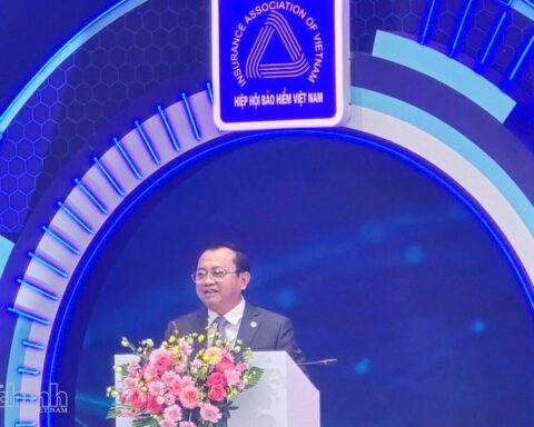 Thứ trưởng Lê Tấn Cận: Thị trường bảo hiểm Việt Nam cần chuyển mạnh sang phát triển theo chiều sâu