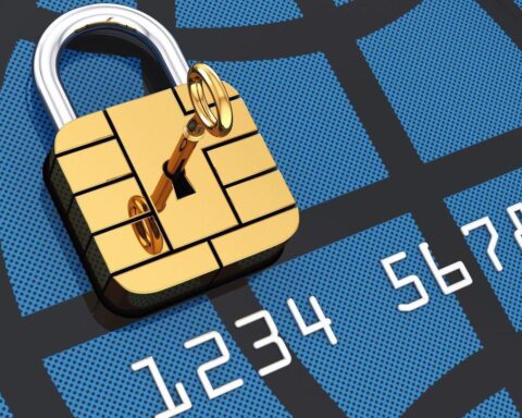 Cơ quan Thuế yêu cầu BIDV, Agribank, VietinBank…  trích tiền, phong tỏa tài khoản ngân hàng của các cá nhân sau