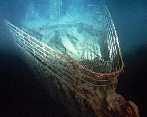 Vì sao đến bây giờ người ta vẫn chưa vớt xác tàu Titanic lên?