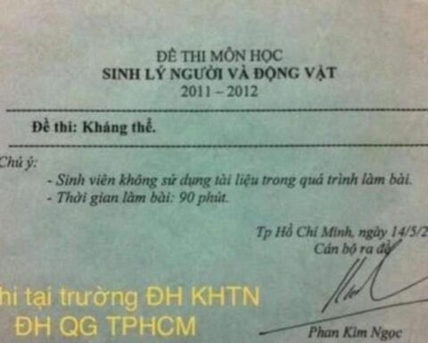Đề thi chỉ có duy nhất 2 TỪ của một trường ĐH đang khiến cư dân mạng toát mồ hôi, nhìn tên người ra đề càng phục sát đất!