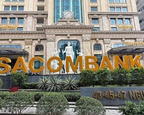 Thu nhập hoạt động lập đỉnh gần 10.000 tỷ đồng, SACOMBANK lùi lợi nhuận để gia cố “lá chắn” rủi ro