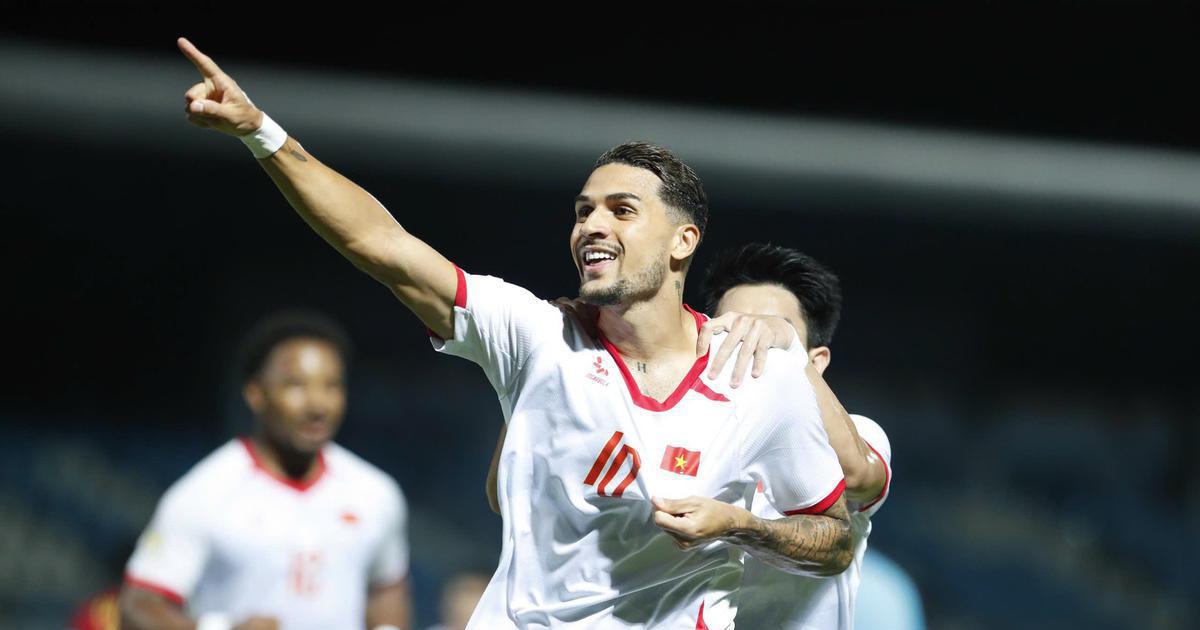 Diễn biến ĐT Indonesia vs Việt Nam lúc 20h30 hôm nay: Đình Bắc đá chính, trận đấu bắt đầu
