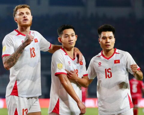 Hai Long gây sốt khi ghi bàn rồi ăn mừng ngạo nghễ, khẳng định vị thế đương kim vô địch trước Indonesia