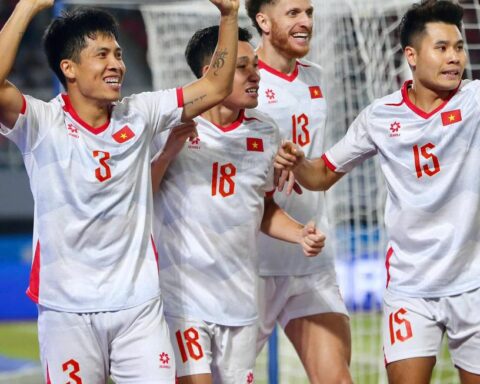 ĐT Việt Nam đánh bại Indonesia trên sân khách sau 30 năm, nối dài kỷ lục 21 trận bất bại