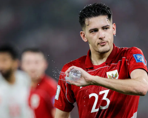 Cầu thủ nhập tịch Indonesia cay cú lên mạng đá xoáy ĐT Việt Nam sau trận thua đau 0-3