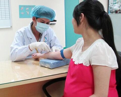 4 lý do phụ nữ mang thai nên hạn chế ăn đường bổ sung