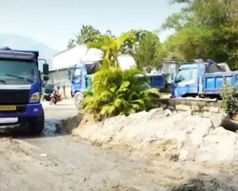 Đường dây khai thác cát trái phép thu lợi hàng tỷ đồng