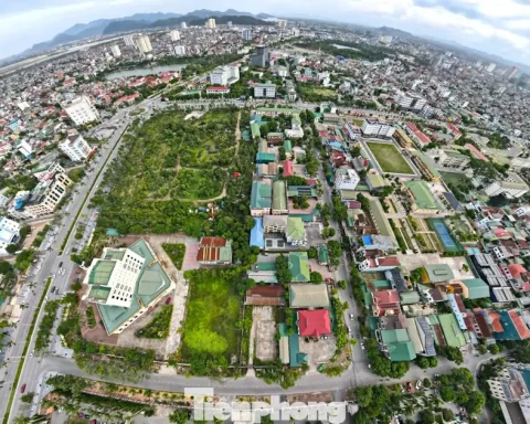 Tất bật dọn khu ‘đất vàng’, chuẩn bị đấu giá để xây tòa nhà cao 39 tầng