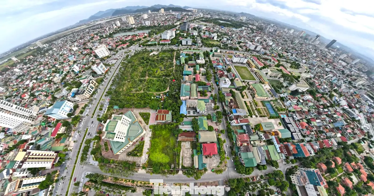 Tất bật dọn khu ‘đất vàng’, chuẩn bị đấu giá để xây tòa nhà cao 39 tầng