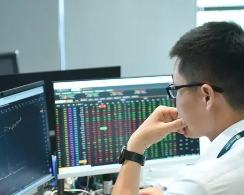 VN-Index trước ‘cửa ải’ 1.800 điểm: Dòng tiền có đủ sức duy trì?