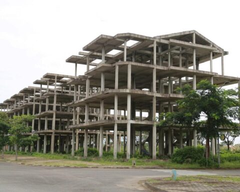 Nhà nước mua lại dự án thương mại: Đất không bị lãng phí, quỹ nhà được mở rộng