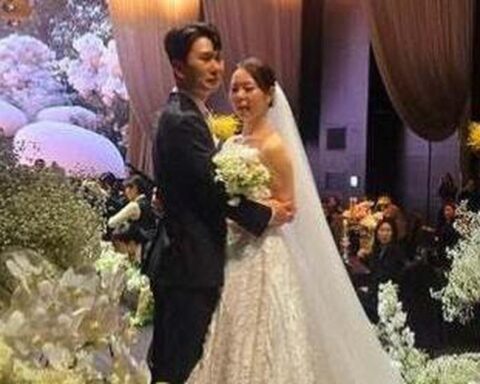 Cặp đôi đình đám ly hôn sau 6 tháng cưới, cô vợ lên mạng khóc ròng: “Tôi vô cùng phẫn uất”