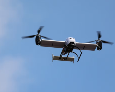 FPT phát triển AI cho mẫu UAV điện hai rotor nghiêng đầu tiên trên thế giới của NARMA