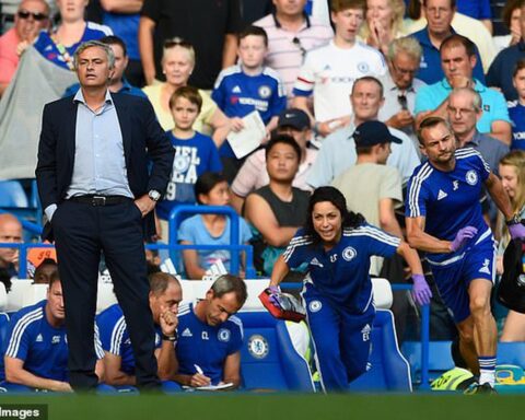Mourinho “châm ngòi” lại vụ cãi vã chấn động bóng đá Anh 11 năm trước: Quyết không xin lỗi nữ bác sĩ Chelsea
