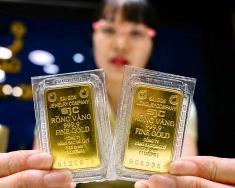 Biến động bất ngờ giá vàng bạc hôm nay 10/8: Bảo Tín Mạnh Hải, Phú Quý, SJC đang bán thế nào?