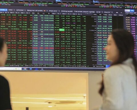 Nuôi dưỡng dòng vốn để gắn bó lâu dài sau nâng hạng