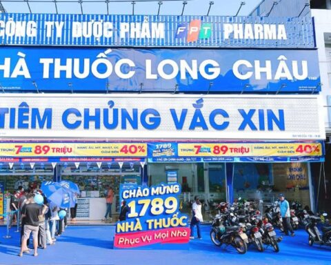 Chủ nhà thuốc Long Châu thông báo thay đổi quan trọng, cổ phiếu tăng kịch trần