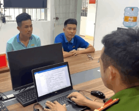 Công an kiểm tra loạt giao dịch 50 triệu, 47 triệu, 6 triệu đồng… của 4 công nhân tại Đồng Nai