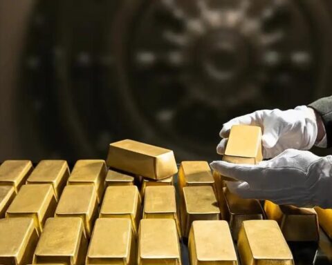 Loạt NHTW, các quỹ ETF, “trùm” Stablecoin đồng loạt mua vàng ngay trước sóng tăng