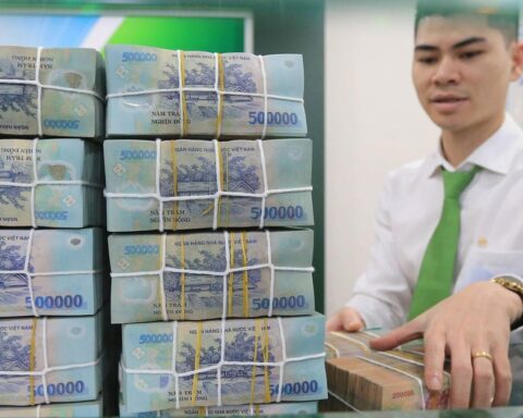 Lãi suất ngân hàng 12/8 tại Agribank, Vietcombank, BIDV, VietinBank, MB, Sacombank, HDBank,…