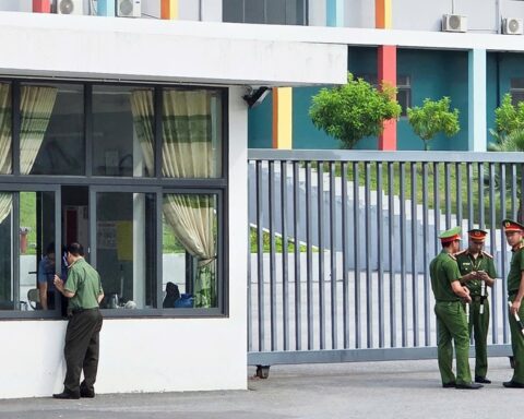 An ninh thắt chặt tại điểm thi trường THPT chuyên Tuyên Quang