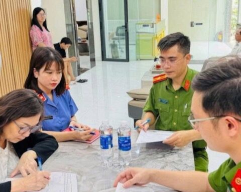 Lệnh khám xét, khởi tố chủ doanh nghiệp vàng bạc Nguyễn Thị Thanh Nga SN 1967