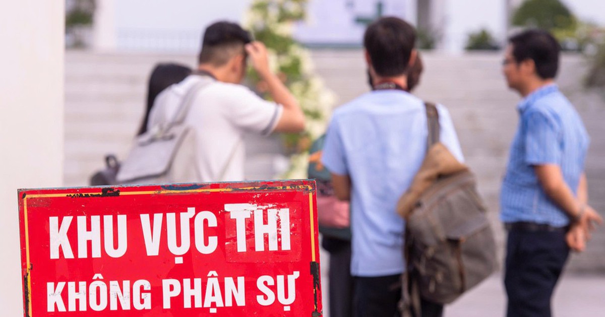 Thí sinh Tuyên Quang làm thủ tục dự thi tốt nghiệp