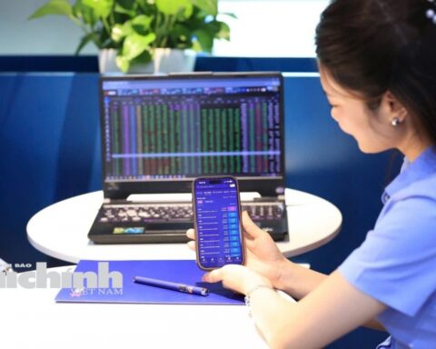 Chứng khoán ngày 12/8: VN-Index tăng tiến sát mốc 1.800 điểm, dòng tiền vẫn thận trọng