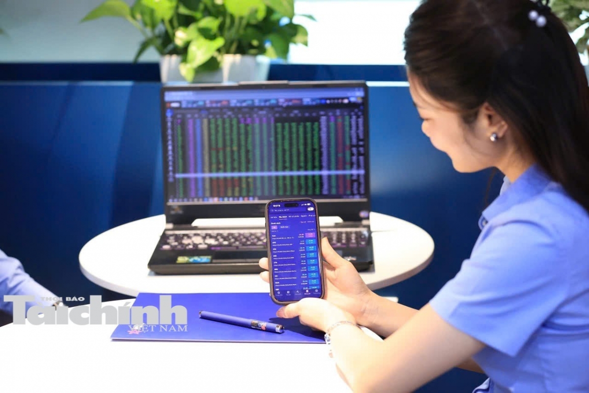 Chứng khoán ngày 12/8: VN-Index tăng tiến sát mốc 1.800 điểm, dòng tiền vẫn thận trọng