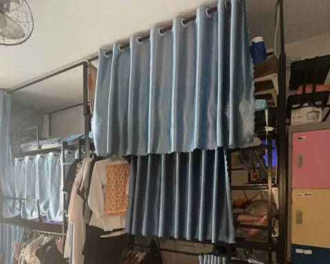 Cận cảnh bên trong khu chung cư bị ‘hô biến’ thành ký túc xá ở TP.HCM