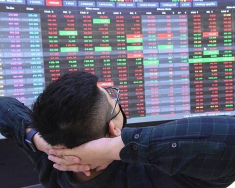 Khởi đầu tháng Ngâu: Chứng khoán Việt Nam mất 324.000 tỷ vốn hóa sau 2 phiên