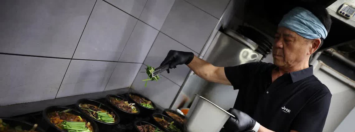 Cảnh tượng quán thịt chó tại Hàn Quốc vào những ngày cuối cùng trước khi lệnh cấm có hiệu lực