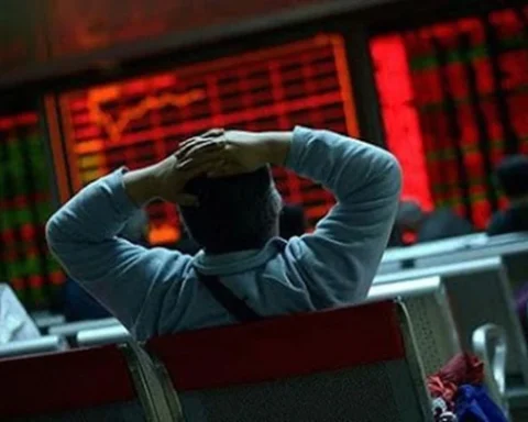 Cổ phiếu trụ bị bán mạnh, VN-Index ‘rơi’ 64 điểm sau 2 phiên