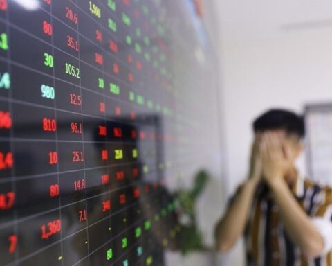 Cổ phiếu DXG bất ngờ tăng cận trần, thanh khoản đột biến trong phiên cuối tuần “rực lửa”