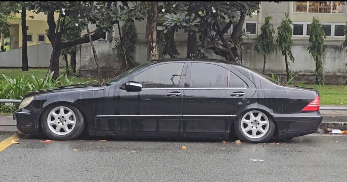 Xác minh ô tô Mercedes biển số ‘lộc phát’ bị bỏ lại bên đường gần sân bay Tân Sơn Nhất