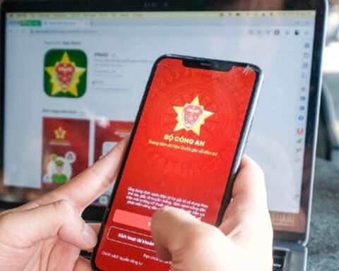 Từ 28/9, người dân không phải xuất trình giấy tờ đã tích hợp trên VNeID