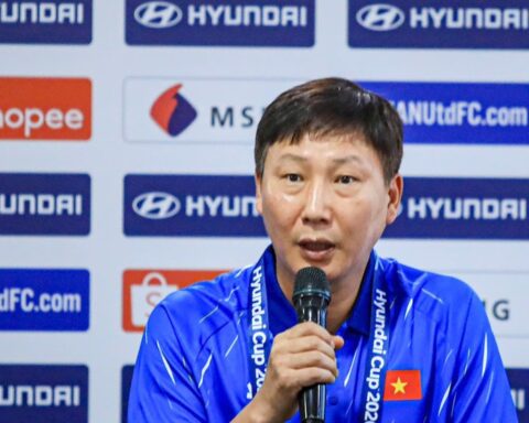 Tất tần tật họp báo ASEAN Cup: HLV Kim Sang-sik “đọc vị” Malaysia, nói 1 điều đủ thấy sự tự tin của ĐT Việt Nam